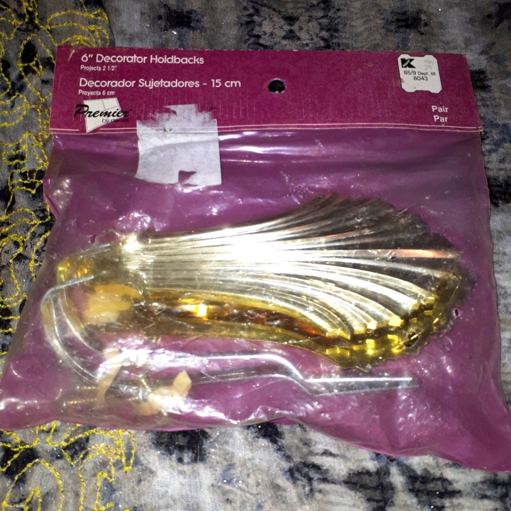 NWOT Vintage curtain accessory